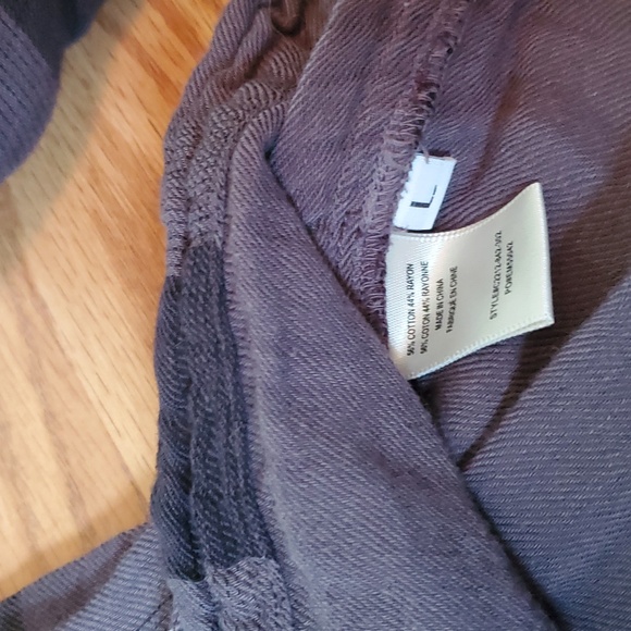 Cloth & Stone Lace Back Shirt - Picture 4 of 7